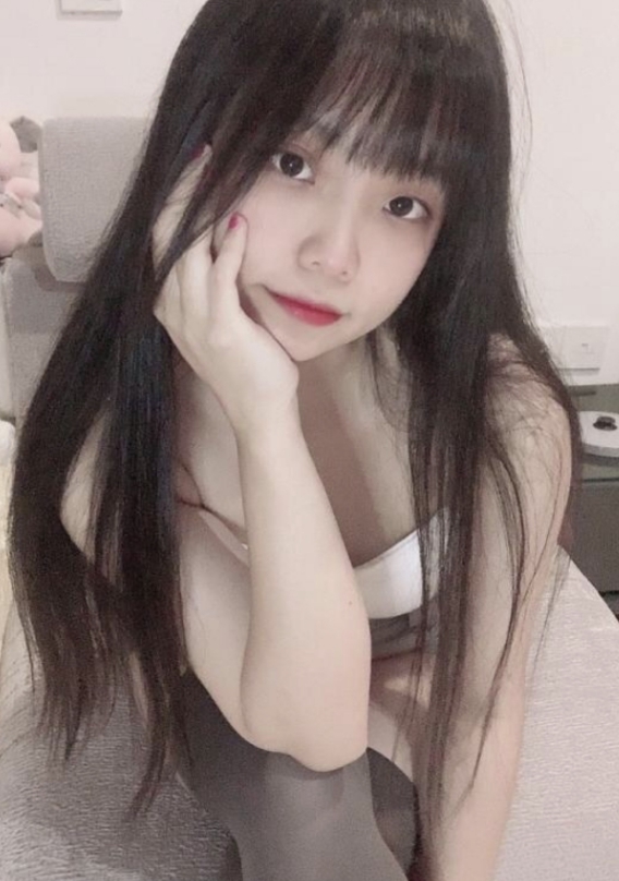 25岁离异少妇兼职赚点奶粉钱